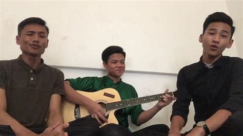 Lagu ini diciptakan oleh razif dan masih berupa single yang didistribusikan oleh label map music. Aisyah by projector band | cover - YouTube