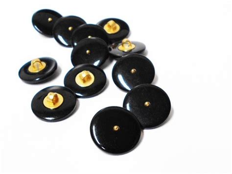 Wholesale Novelty Button Fancy Plastic Shank Black Button With Gold