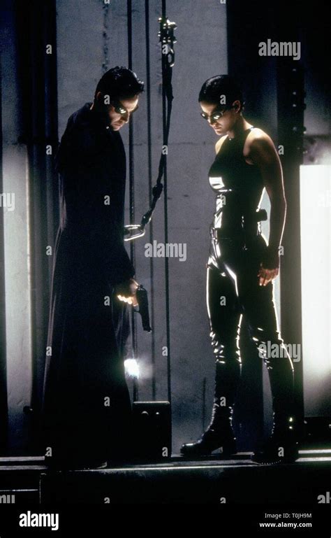 Keanu Reeves Carrie Anne Moss Matrix 1999 Fotografía De Stock Alamy