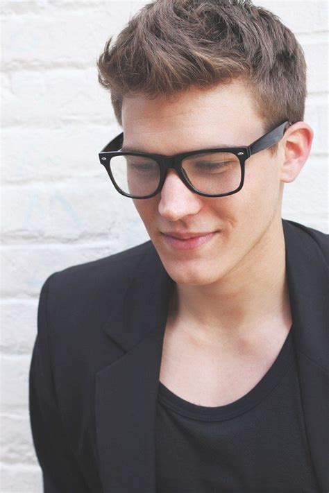 Haircuts For Men Mens Glasses Hairstyles With Glasses
