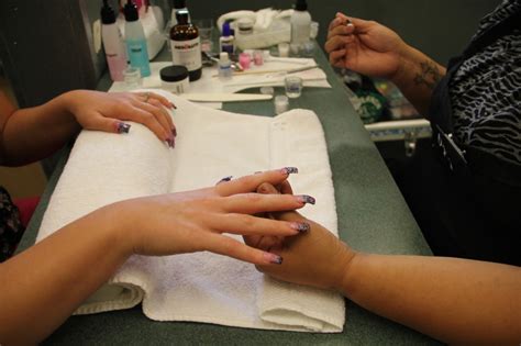Choosing A Nail Technology School Cosmetology And Beauty School