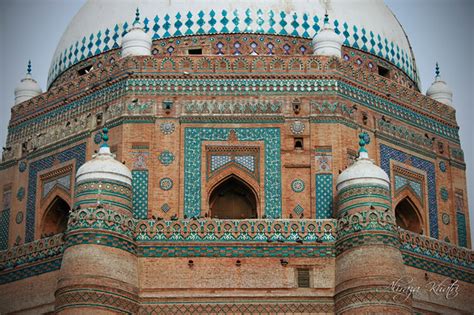 Are there any historical sites close to yuuki homestay? Shah Rukn-e-Alam | The eminent Sufi saint in the history ...