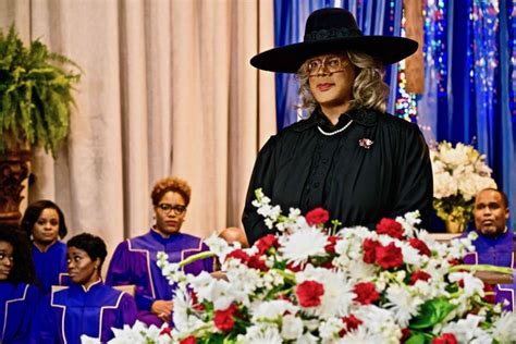 Последние твиты от madea family funeral (@madeafamfuneral). FILM REVIEW: Tyler Perry's A Madea Family Funeral - Los ...