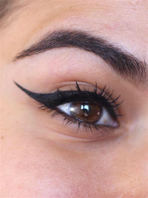 How To Do Winged Eyeliner Slashed Beauty