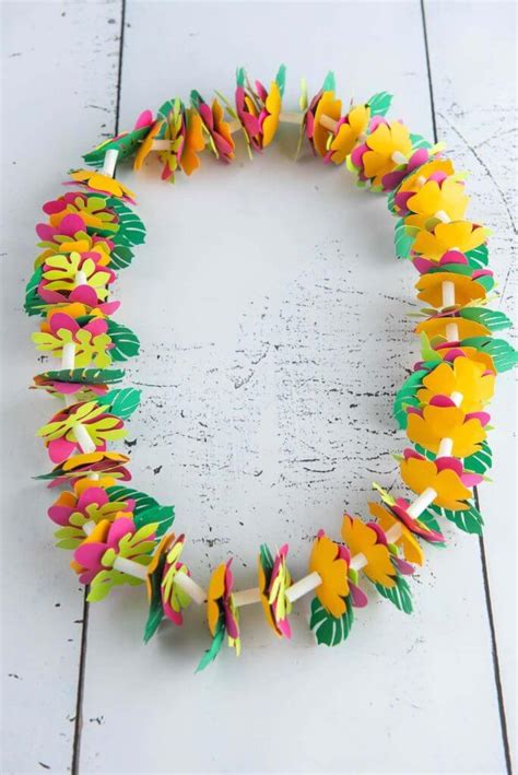 Diy Hawaiian Luau Decorations Hawaiian Paper Lei Cricut Craft