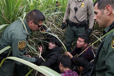 In Pictures Mexico Border Patrol Agents Step Up Illegal Immigrant Arrests