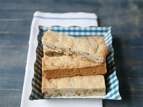 Check spelling or type a new query. Maple Walnut Shortbread Bars | Recipe | Cookie bar recipes ...
