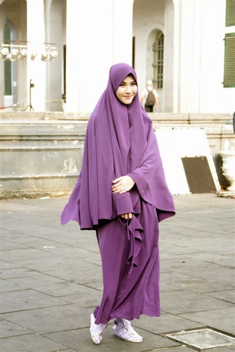 Foto Wanita Cantik Hijab Syari
