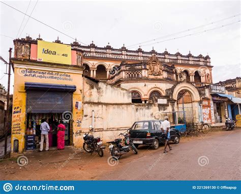 An Old Grand Vintage Mansion On The Streets Of The Town Of Karaikudi In