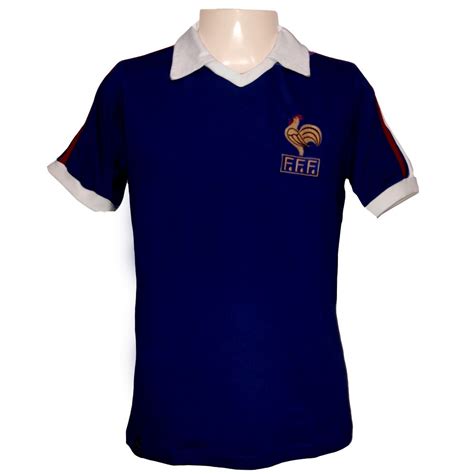 A seleção francesa se tornou uma potência no futebol mundial a partir da década de 80, quando era comandada por michel platini, um dos melhores jogadores do mundo à época. Camisa Retro Da França 1986 Seleção Francesa Copa 86 - R ...
