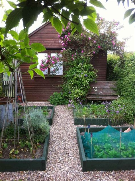 95 Fantastic Cottage Garden Ideas To Create Cozy Private Spot