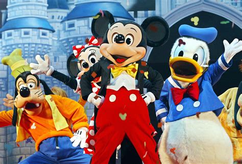 Homeless And Hungry Survey Finds Disneyland Workers Are Massively