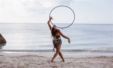 Hula Hooping 6 Benefits For Physical Exercise And Mental Wellbeing