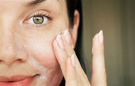 Comment lutter contre la peau sèche du visage Voici 7 Recettes miracles