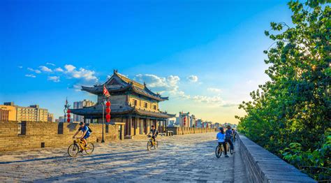 Xian Old City Wall Chinas Best Kept Ancient City Wall Easy Tour China