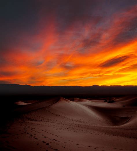 Burning Sunset Dark Desert 4k Hd Nature 4k Wallpapers Images