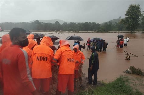 125 Dead As Heavy Rain Triggers Floods Landslides In India Dhaka Tribune
