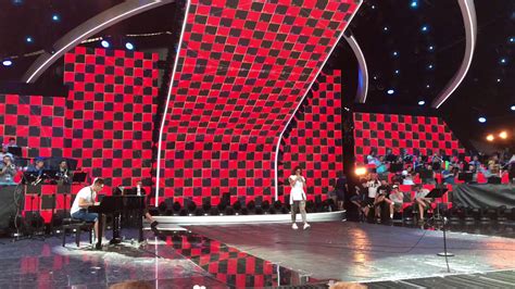 Choć wszyscy byli dumni i cieszyli się z sukcesu, ona przeżywała mnóstwo stresu związanego z. Edyta Górniak To nie ja Opole 2019 - YouTube