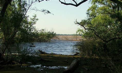 Construyen bancas con ecoladrillos que se usarán en el parque nacional sarigua la dirección regional del ministerio de ambiente (miambiente) herrera, en alianza con la fundación ideas maestras y el programa de Parque Nacional Islas de Santa Fe: Gran preocupación por ...