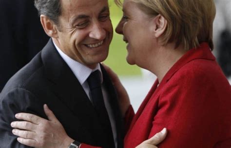 Sarkozy Et Merkel Accordent Leurs Violons Le Devoir