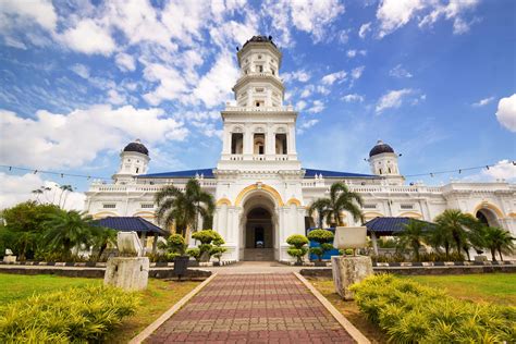 Country to also experiencesultan abu bakar state mosque.promoting your link also lets your audience know that you are featured on a rapidly growing setup your trip planning widget for best results, use the customized trip planning widget for sultan abu bakar state mosque on your website.it has all. Trending Johor Bahru Sultan Abu Bakar Mosque and Museum in ...