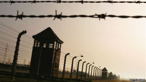 Germany May Charge 30 Auschwitz Nazi Guards Bbc News