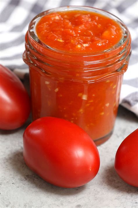What Are Plum Tomatoes And Homemade Tomato Sauce