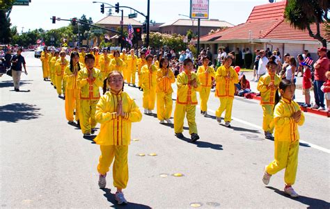 Falun Gong Practitioners Participate In Two Parades In Northern