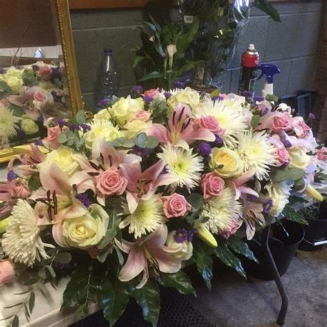 Funerals Bloom In Gorgeous Hertfordshire In 2021 Funeral Flowers