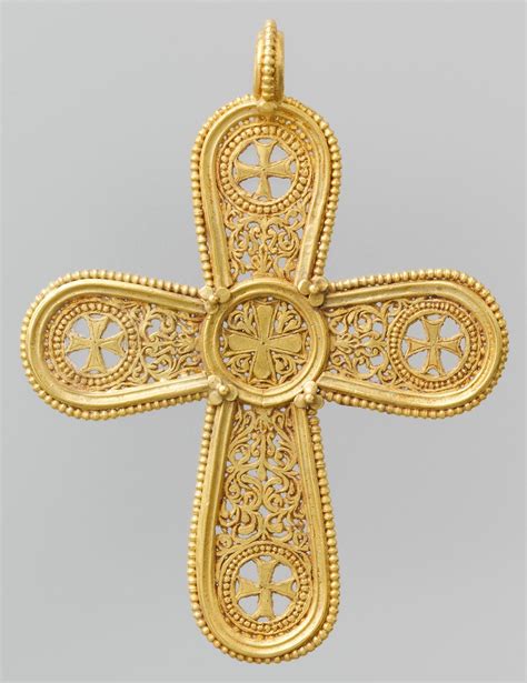 Byzantine Gold Pectoral Cross Pendant 500 700 Ce Byzantine Gold