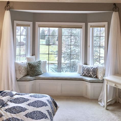 30 Bedroom Window Decor Ideas