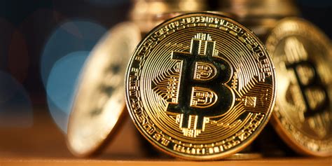 Bitcoin, ether dive while some alternative cryptocurrencies hit record highs. Alejandro Veintimilla: "Bitcoin ya no es un dinero P2P ...