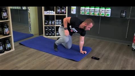 How To Do A Rocking Plank And A Double Crunch Youtube