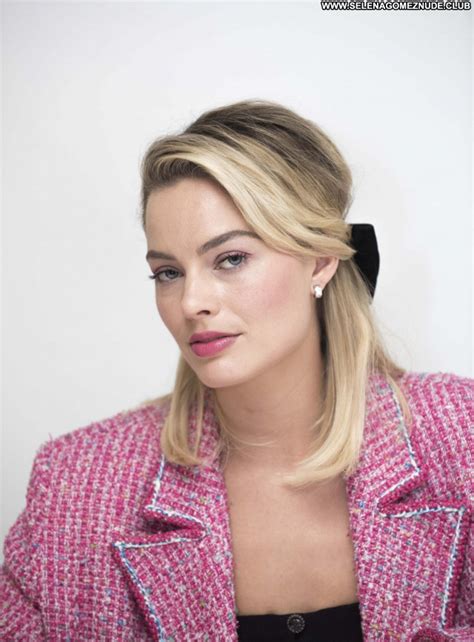 Nude Celebrity Margot Robbie Pictures And Videos Archives Page Of
