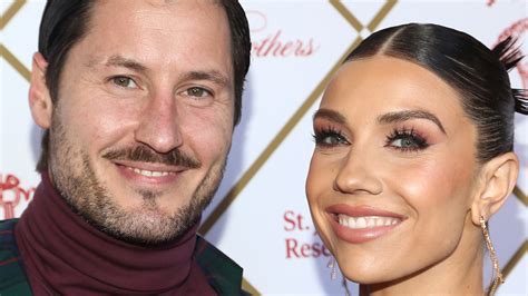 Dwts Jenna Johnson And Val Chmerkovskiy Have Exciting News To Share