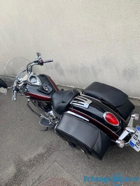 Talking about engine, the triumph thunderbird is propelled by a 1597 cc, liquid cooled, dohc, parallel twin unit which rewards you with a maximum power of 86 ps and a thumping 146 nm of torque at just 2750rpm. Triumph Thunderbird LT 1700