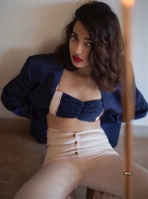 Bold And Beautiful Pictures Of Radhika Apte You Simply Can’t Miss Pics Bold And Beautiful