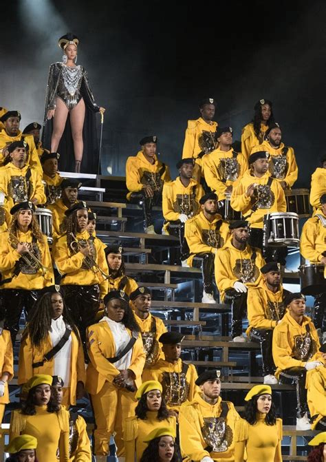 Beyoncé Coachella Performance 2018 Pictures Popsugar Celebrity Photo 30