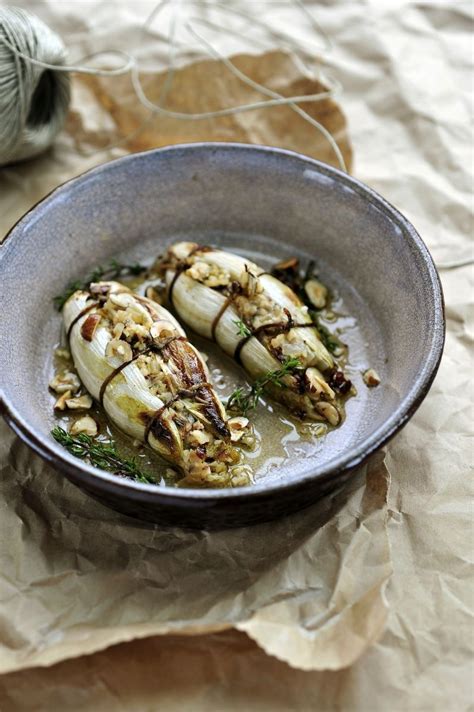 Gevulde Witloofstronken Met Stilton Dadels En Hazelnoten Recepten