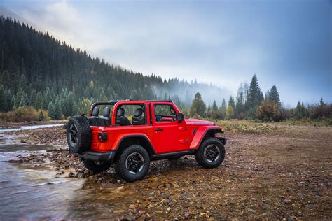 Driven By Enthusiasts The Features That Make The 2018 Jeep Wrangler