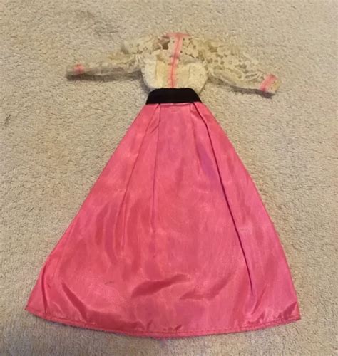 VINTAGE 1982 BARBIE Angel Face Barbie 5640 Original Dress With Cameo