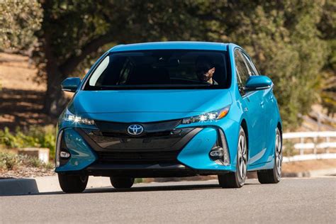 2020 Toyota Prius Prime Review Trims Specs And Price Carbuzz