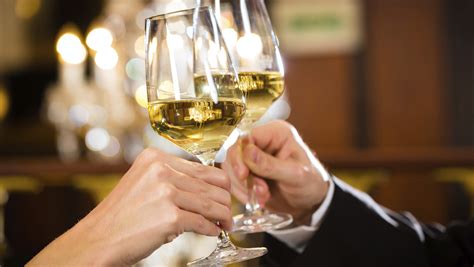 Could Drinking White Wine Do Your Body Good