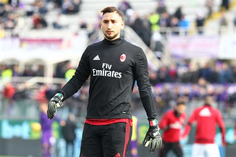 Gianluigi donnarumma plays for serie a tim team milano rn (ac milan) and the italy national team in pro evolution soccer 2021. AC Mailand: Vertragspoker: Gianluigi Donnarumma lässt Milan abblitzen
