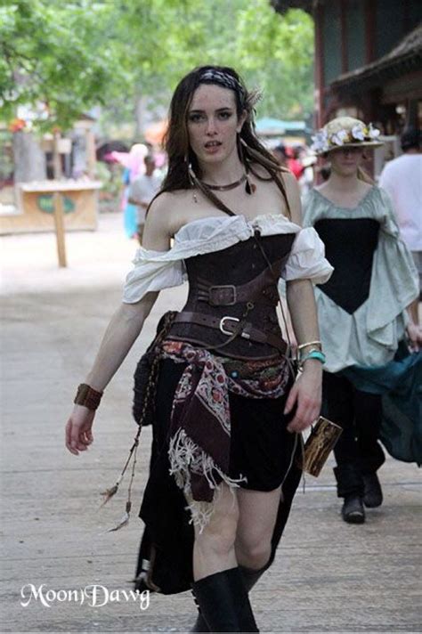 Pinned From Pin It For Iphone Renaissance Fair Outfit Renaissance Fair Costume Renaissance