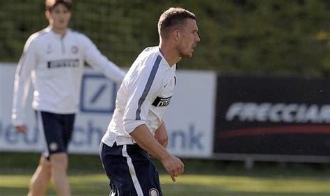 News von und mit lukas podolski. Lukas Podolski delighted to play for Inter in training ...