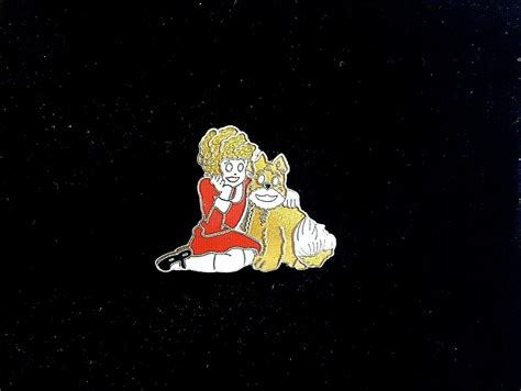 vintage 1982 little orphan annie and sandy jewelry pin gem