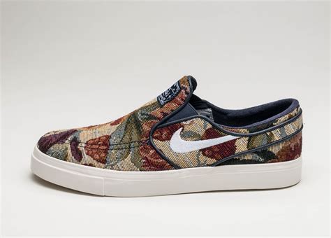 An updated insole gives the shoe more impact support than the original, while auxetic. Nike SB Zoom Stefan Janoski Slip-On Floral - Sneaker Bar ...