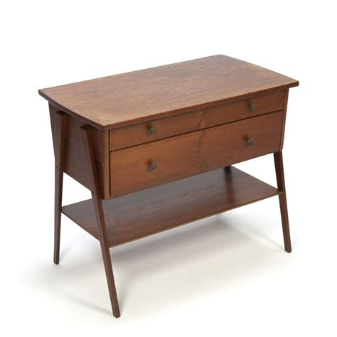1stdibs.com has been visited by 100k+ users in the past month Small Danish Vintage teak cabinet - Retro Studio