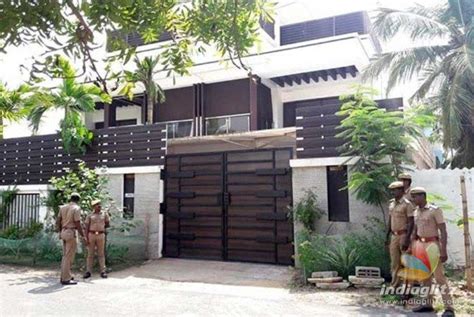 High Security For Thalapathy Vijays House Telugu News